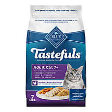 Blue Buffalo Tastefuls Adult Cat 7+ Dry Food - Natural, Chicken & Brown Rice